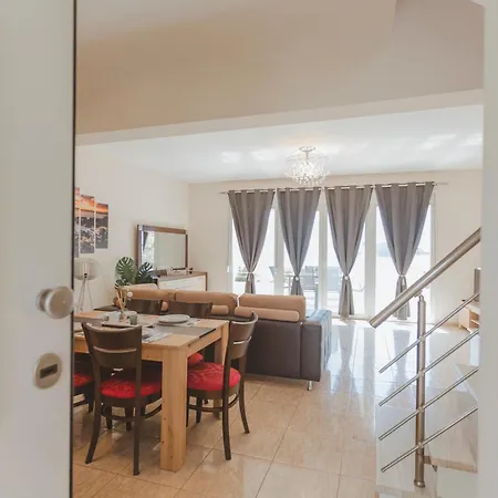 Villa Dimado Nea Iraklitsa