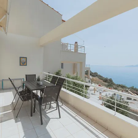 Dimado Villa *